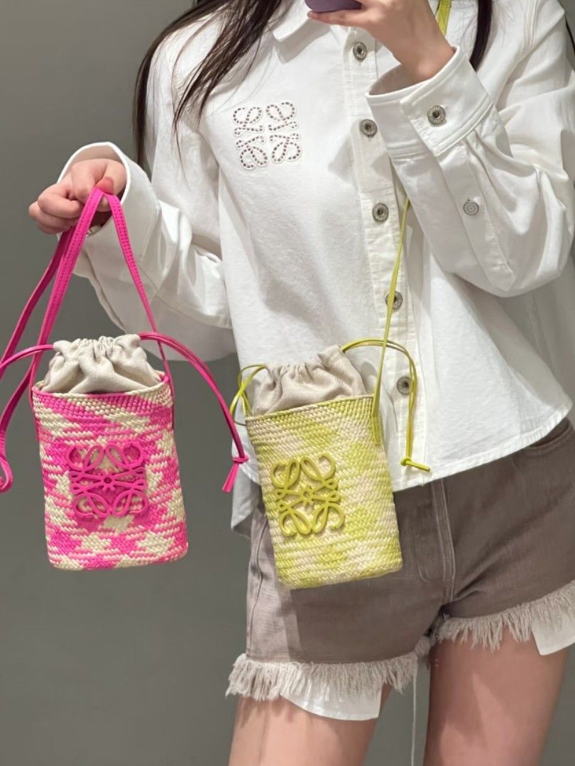 loewe ibiza square pocket raffia (PRE ORDER) (Category: Luxury Bags & Wallets) located in Las Pinas. Submitted by glamdustph (Listing ID 1441530940, Image 2). Description: 💯 authentic retail price 59,900 15k dp 2-3 weeks eda via air cargo plus loc sf thank you.