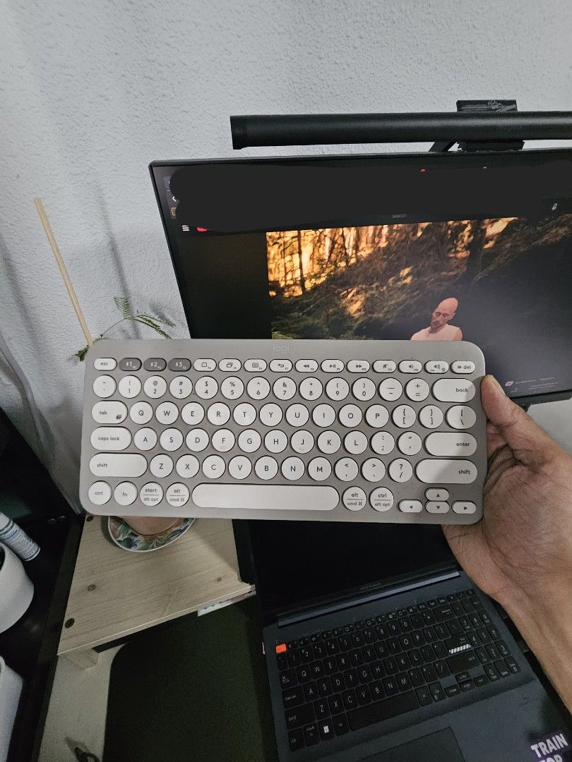 Logitech K380 Keyboard470929858228408320