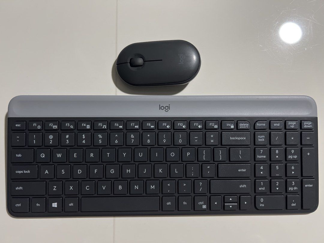 Logitech K470 Keyboard and Mouse Combo471273931643955200