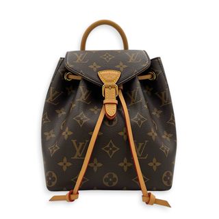 (Category: ) located in . Submitted by carousellluxury (Listing ID 1433500427, Image 1). Description: .