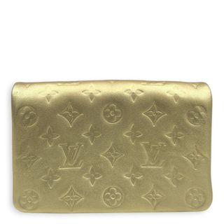 (Category: ) located in . Submitted by carousellluxury (Listing ID 1441478205, Image 1). Description: .