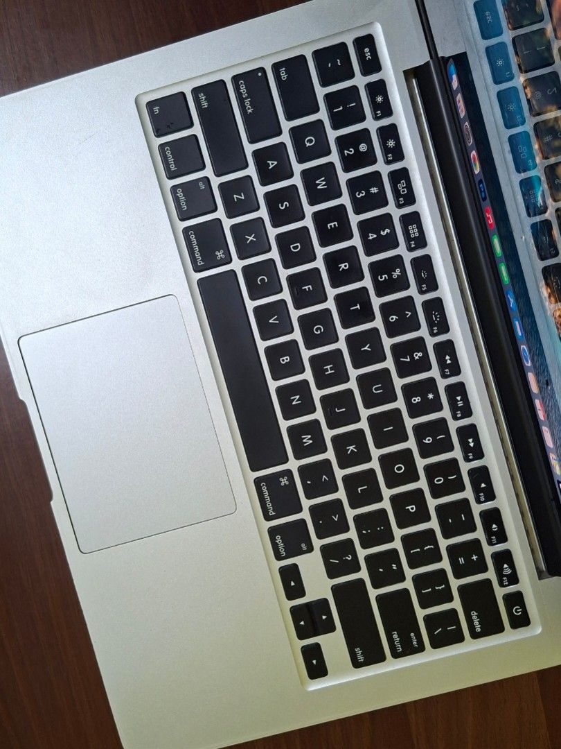 MacBook Pro Retina 13-inch Late 2013 (Category: Laptops & Notebooks) located in Dumaguete. Submitted by honeyglazedshin (Listing ID 1441328231, Image 2). Description: Specs: - 13-inch Retina Display - 2.4GHz Intel Core i5 - 8GB RAM - 512GB SSD Inclusions: - MagSafe Charger (non-original) Known Issues: - Battery health significantly reduced (expect 30mins or less battery life) - MagSafe port takes a moment to connect before charging Condition: Goo