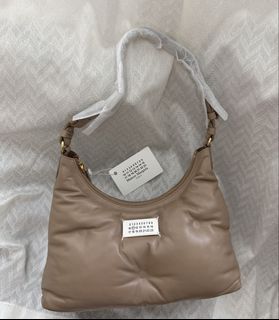 （分類：）位於 。 由 kitwong01 提交（商品編號 1428644997，圖片 1）。簡介： 。