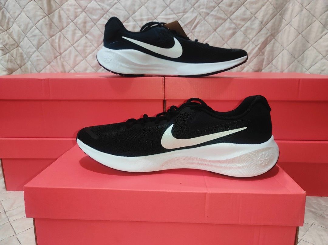Men's Revolution 7 Running Shoes Sizes 9 and 11.5 (Category: Sneakers) located in Laoag. Submitted by pa-010 (Listing ID 1441421427, Image 1). Description: - Breathable mesh upper - Comfortable cushioning for enhanced performance - Classic white Nike swoosh detail - Includes original tags - Ideal for running, training, or everyday wear Location: Ilocos Norte MOP: GCASH MOD: J&T buyer shoulders shipping .