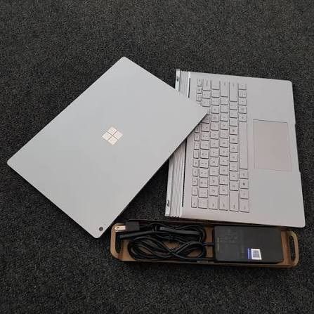 Microsoft Surface Book 2 13.5" Laptop470901214445588481