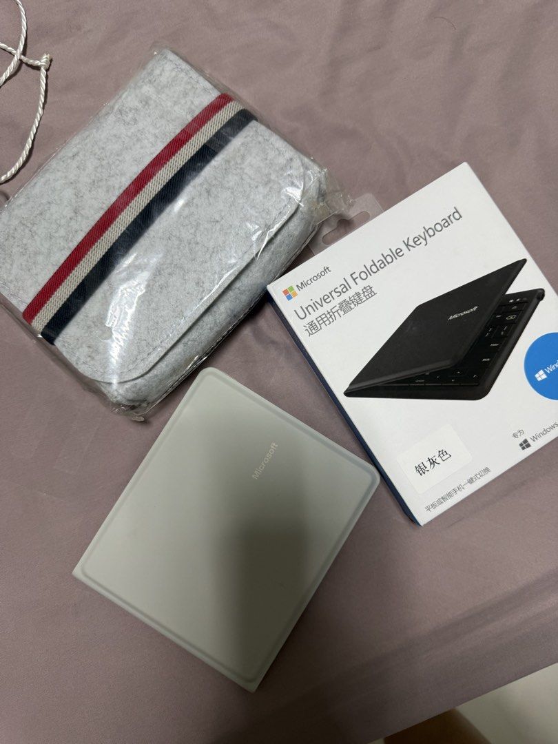 Microsoft Universal Foldable Keyboard in Grey471391729762314240