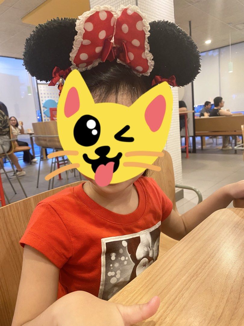 Minnie Mouse Ears Headband Red Polka Dot Bow (Category: Hair Accessories) located in Las Pinas. Submitted by dhyn29 (Listing ID 1440681226, Image 3). Description: - Adorable Minnie Mouse ears headband - Features a classic red polka dot bow with white trim - Soft, fuzzy black ears - Decorated with small red bows and dangling charms on the sides - Ideal for parties, Disney trips, or everyday fun - A must-have accessory for any Minnie Mouse fan.