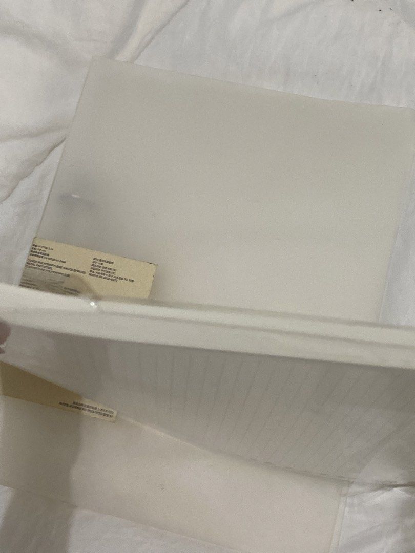 Muji PP Clear Binder with loose leaf Refill B5 (2 RINGS) (Category: Stationery & School Supplies) located in Lila. Submitted by atfnya (Listing ID 1441411733, Image 3). Description: Original and loose leaf has 200+ pages .