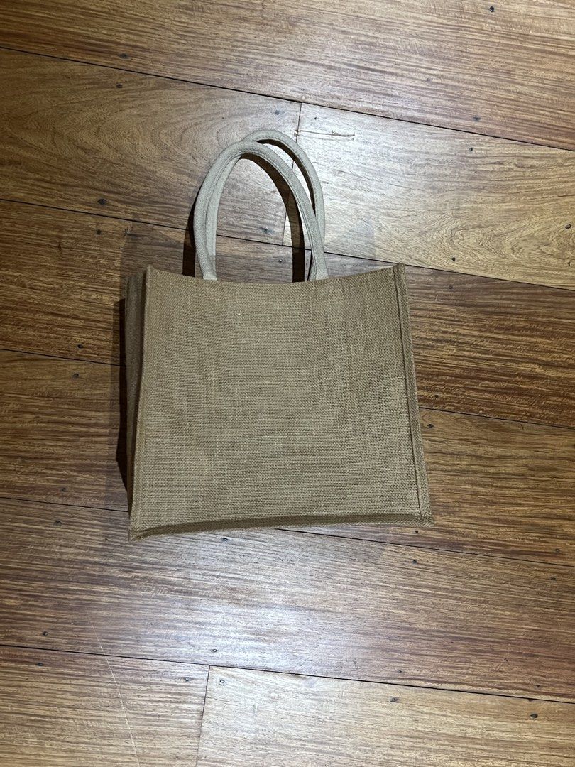 MUJI Tote Big (XL) 1pc (Category: Beach Bags) located in Pasig City. Submitted by tiny_studios (Listing ID 1441582817, Image 3). Description: - real MUJI - selling cause im moving places.