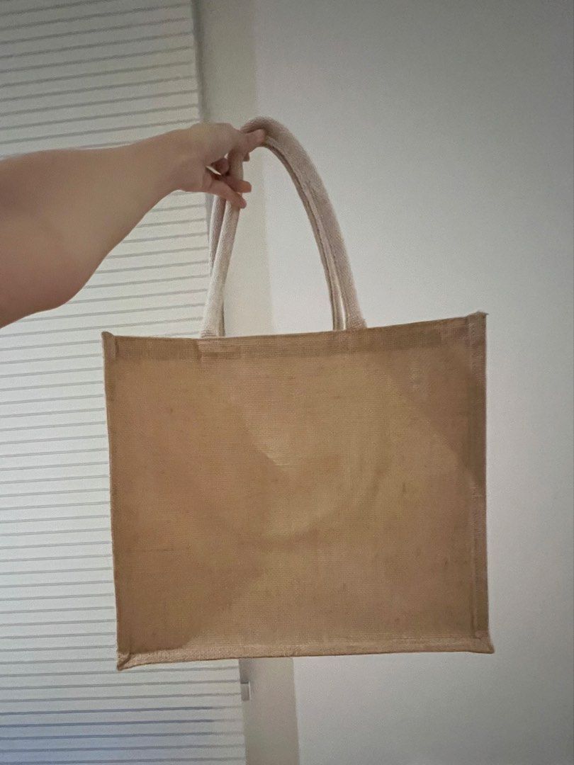 MUJI Tote Big (XL) 1pc (Category: Beach Bags) located in Pasig City. Submitted by tiny_studios (Listing ID 1441582817, Image 2). Description: - real MUJI - selling cause im moving places.