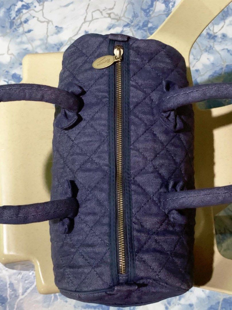 Naraya Quilted Denim Handbag with Bows (Category: Tote Bags) located in Carigara. Submitted by spark2503 (Listing ID 1441428060, Image 2). Description: - Cute Naraya handbag - Dark denim with diamond quilting - Two adorable bows on the front - Secure zipper closure at the top - Made in Thailand - Material: 70% cotton, 30% polyester - Ideal for everyday use.