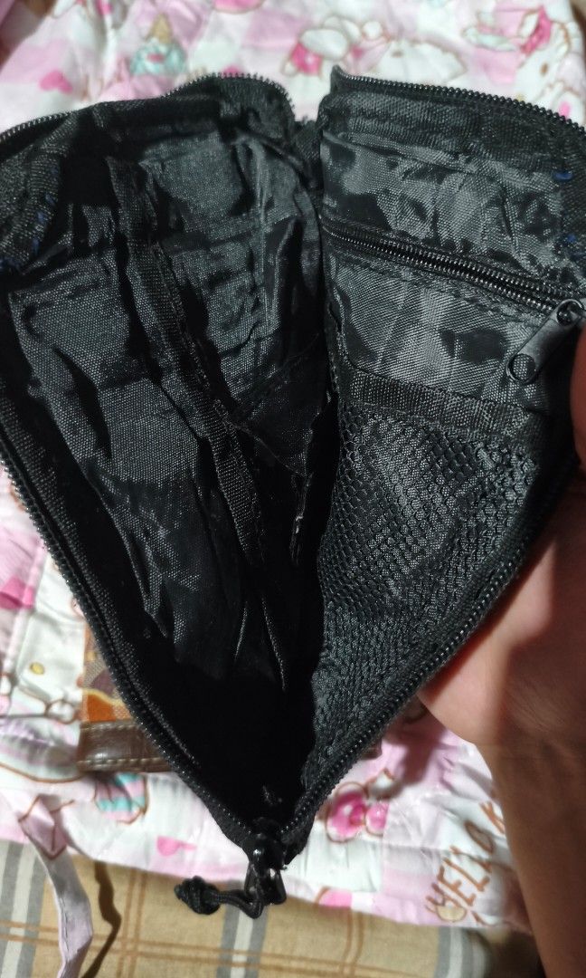 Ne-net by issey miyake wallet (Category: Wallets & Card holders) located in Kidapawan. Submitted by hellxthrift (Listing ID 1441536147, Image 2). Description: Wallet card holder ne net Off.