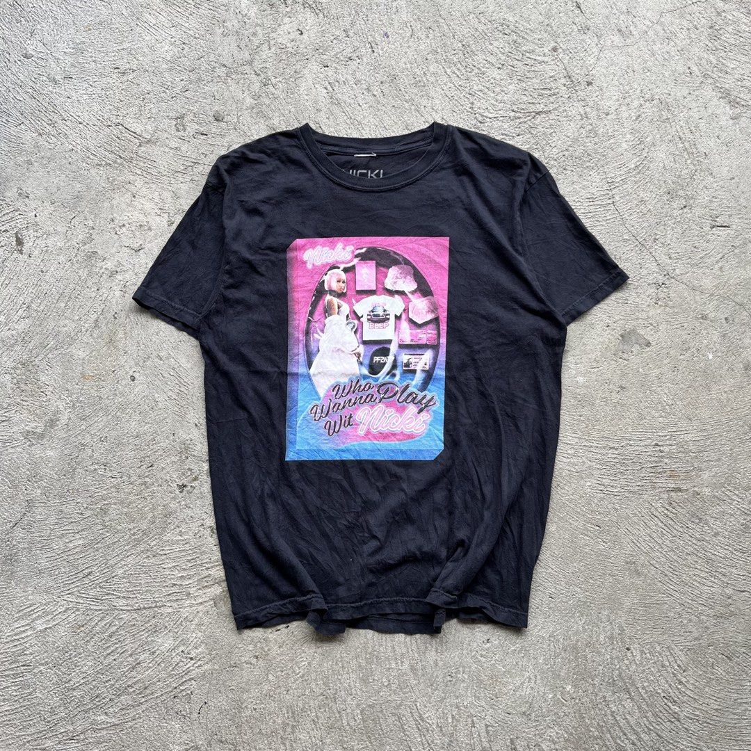 Nicki Minaj Graphic Shirt (Category: Tshirts & Polo Shirts ) located in Batangas. Submitted by _thriftxplug (Listing ID 1441380483, Image 1). Description: Nicki Minaj Graphic Shirt Size: Large to XL Width 22.5 x 30 Length No issue Excellent condition Grab: ₱299.