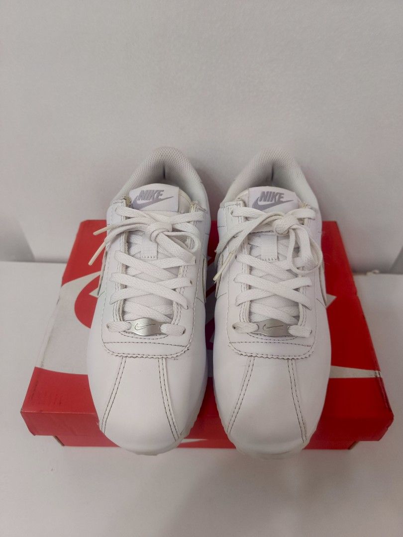 Nike Cortez Triple White Kids (Category: Babies & Kids Fashion) located in Cabuyao City. Submitted by liamtyler163578 (Listing ID 1441567813, Image 2). Description: ❤️Nike Cortez Triple White Size 2Y (21cm) 6-7 yrs old with orig box SRP: 3k+ Price: 1,500 Used/Excelent condition.