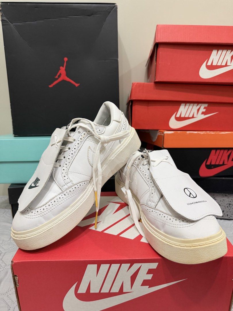 Nike Kwondo 1 G-Dragon (Category: Sneakers) located in Manila. Submitted by rvt_xx (Listing ID 1441557887, Image 1). Description: Nike Kwondo 1 G-Dragon Size US 9.