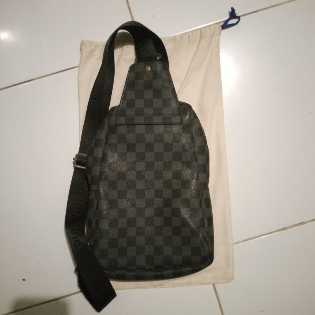 Louis Vuitton "Nike Air" Dust Bag (Category: Luxury Bags & Wallets) located in Calumpit. Submitted by BCHThriftShop (Listing ID 1441506354, Image 2). Description: Note: Pls! Refer to the dimensions for proper fit🔥 📌Dimes : L=18.5 in. W=11 in. 📌Issue : N/A 📌Color rate : 9.2/10 📌Condition: Excellent 📍Due to the brightness, the photo may differ from the actual one💡 🙏Pls! message us if you need further informationℹ️ 🙏Please! keep in mind tha