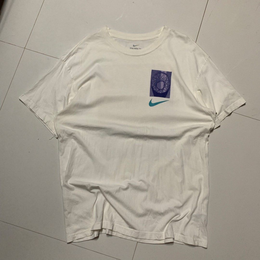 NIKE MAX90 BASKETBALL TSHIRT (Category: Tshirts & Polo Shirts ) located in Andop. Submitted by junjun_watanabe (Listing ID 1441511438, Image 1). Description: dimes: 22x30 color rate: 9.5/10 condition: Excellent no issues yellow stain need wash dm.