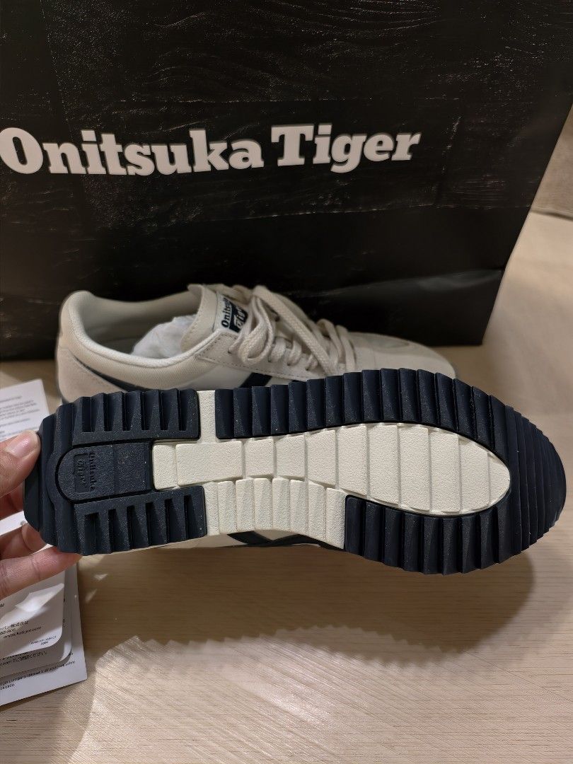 Onitsuka Tiger California 78 EX Cream Navy Sneakers (Category: Sneakers) located in Singapore. Submitted by jiajia9025 (Listing ID 1441529360, Image 2). Description: - Authentic Onitsuka Tiger California 78 EX Sneakers -Size: Euro 37.5/UK 4/US5 - Color: Cream & Navy - Style: Classic Retro Runner - Condition: Brand New (Never Worn) - Includes: Original Tags & Bag - Ideal for: Casual Wear - Reason for selling: bought wrong size.