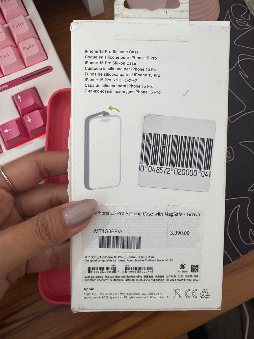 Original Apple iphone 15pro Phone Case Magsafe Guava Pink (Category: Cases & Sleeves) located in Mandaluyong City. Submitted by joanne7a (Listing ID 1441435575, Image 3). Description: - Original Apple iPhone 15 Pro Silicone Case - Color: Guava Pink - MagSafe compatible for easy attachment - Soft microfiber lining inside for scratch protection - Smooth silicone exterior for a comfortable grip - Genuine Apple product - almost brand new, used only f