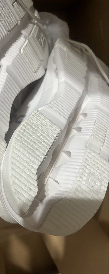 Original White On Cloud Cloudnova 2 Shoes (Category: Sneakers) located in Mandaue City. Submitted by Currentcrs (Listing ID 1441518383, Image 3). Description: Bought from Revolve Rfs: Extra Free delivery .