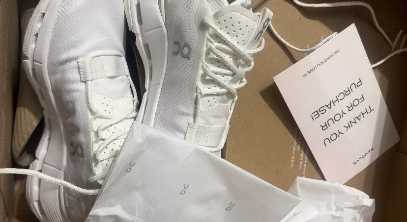 Original White On Cloud Cloudnova 2 Shoes (Category: Sneakers) located in Mandaue City. Submitted by Currentcrs (Listing ID 1441518383, Image 2). Description: Bought from Revolve Rfs: Extra Free delivery .
