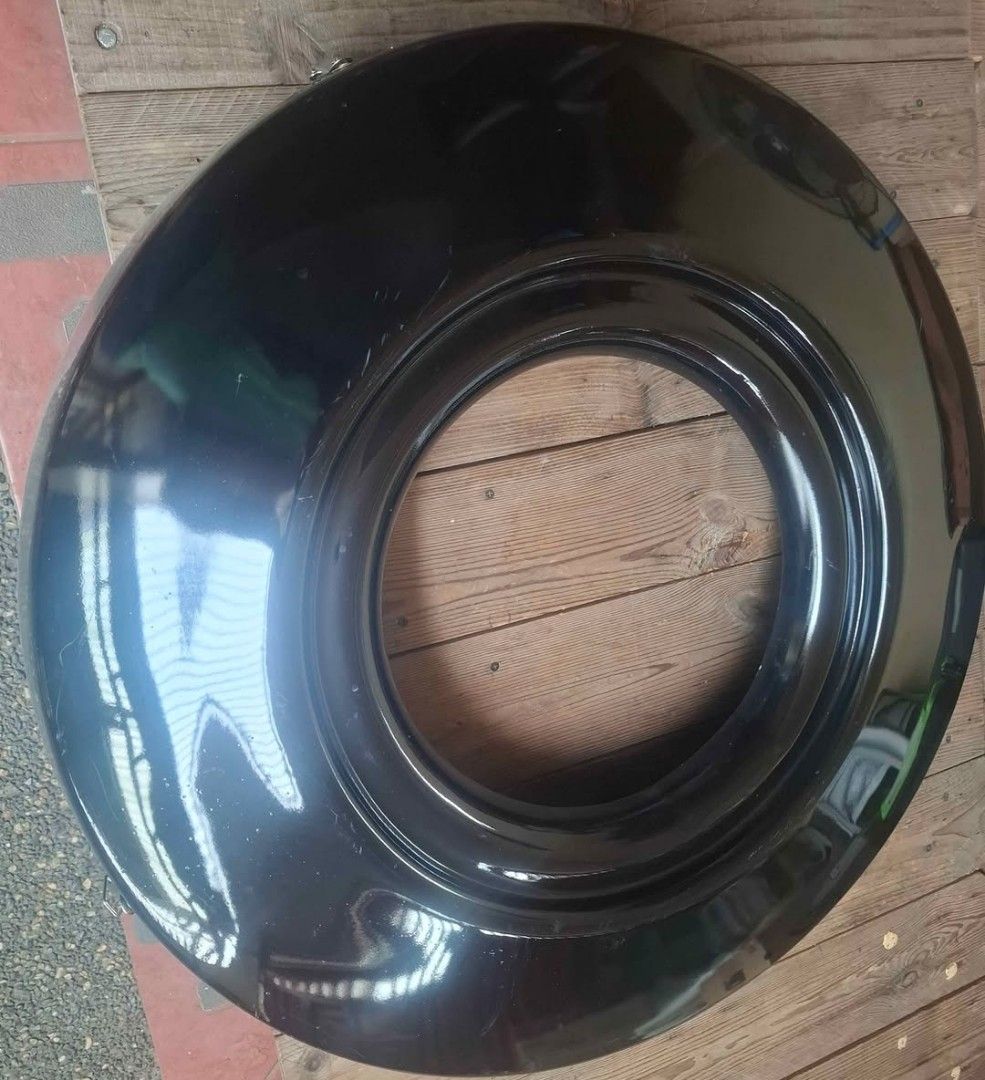 Pajero Gen 2 / FM Spare Tire Cover (Category: Body Parts and Accessories) located in Caloocan City. Submitted by obr58 (Listing ID 1441524517, Image 2). Description: 2-pc fiberglass spare tire cover Painted with glossy black polyurethane paint With latches for padlocks Slightly used (like new) Negotiable Location: Merryhomes Subd North Caloocan City.