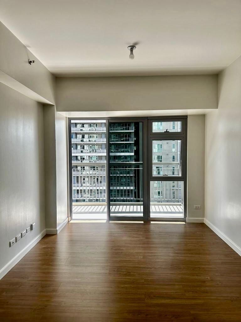 Park Triangle Residences 1BR For Sale BGC, Property, For Sale ...