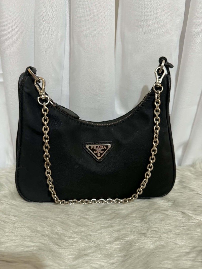 Prada Re-Edition 2005 Re-Nylon bag (Category: Luxury Bags & Wallets) located in Iloilo. Submitted by solisraque20674 (Listing ID 1441567483, Image 3). Description: .