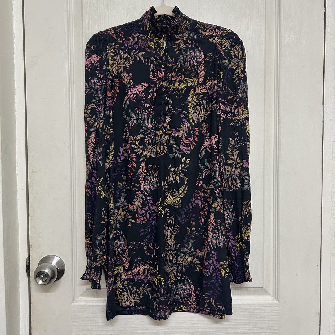 Preloved | H&M Chiffon Mini Dress (Category: Dresses) located in Caloocan City. Submitted by trisdeclutters (Listing ID 1441424078, Image 1). Description: Last price already Bust & waist: up to 36" Length: 29.5" Sleeve length: 24" Stretchable With belt slot No flaws, good as new ‼️no reservations, exchange, cancellation, return, refund‼️.