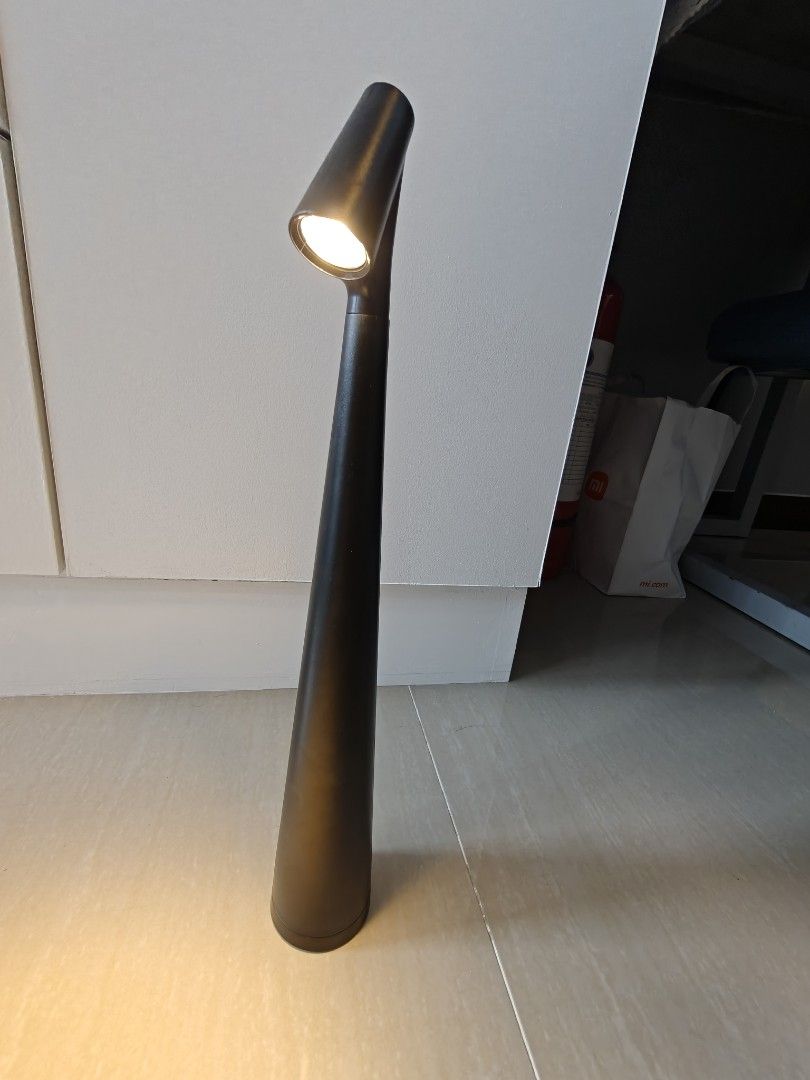 Reading or Task Lamp (Category: Lighting) located in Pasig City. Submitted by phonefanatic (Listing ID 1441396507, Image 1). Description: Lamp for Reading or Task Rechargeable Type C.