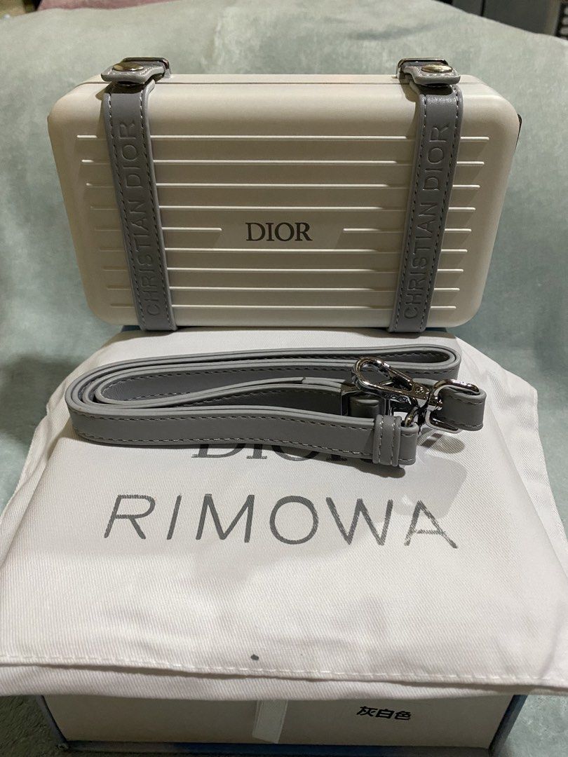 rimowa camera bag (Category: Luxury Bags & Wallets) located in Cavite. Submitted by bagsbest2 (Listing ID 1441390699, Image 1). Description: mode of shipping: lbc only or any rider to be book by the buyer.