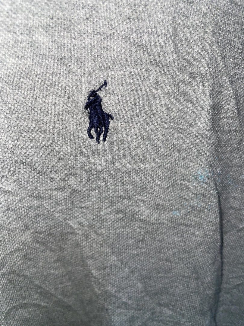RL youth L fit small (Category: Tshirts & Polo Shirts ) located in Manila. Submitted by clementdav22513 (Listing ID 1441381107, Image 3). Description: - Grey Polo Ralph Lauren Kids Polo Shirt - Size: L (fits 14-16 years) - Iconic navy blue pony logo - Made in Vietnam - Ideal for casual wear.
