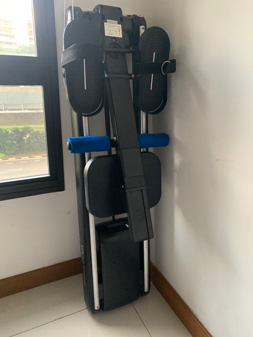 Rowing machine (Category: Other Sports Equipment and Supplies) located in Singapore. Submitted by colliner (Listing ID 1441530780, Image 1). Description: Self powered compact rowing machine.