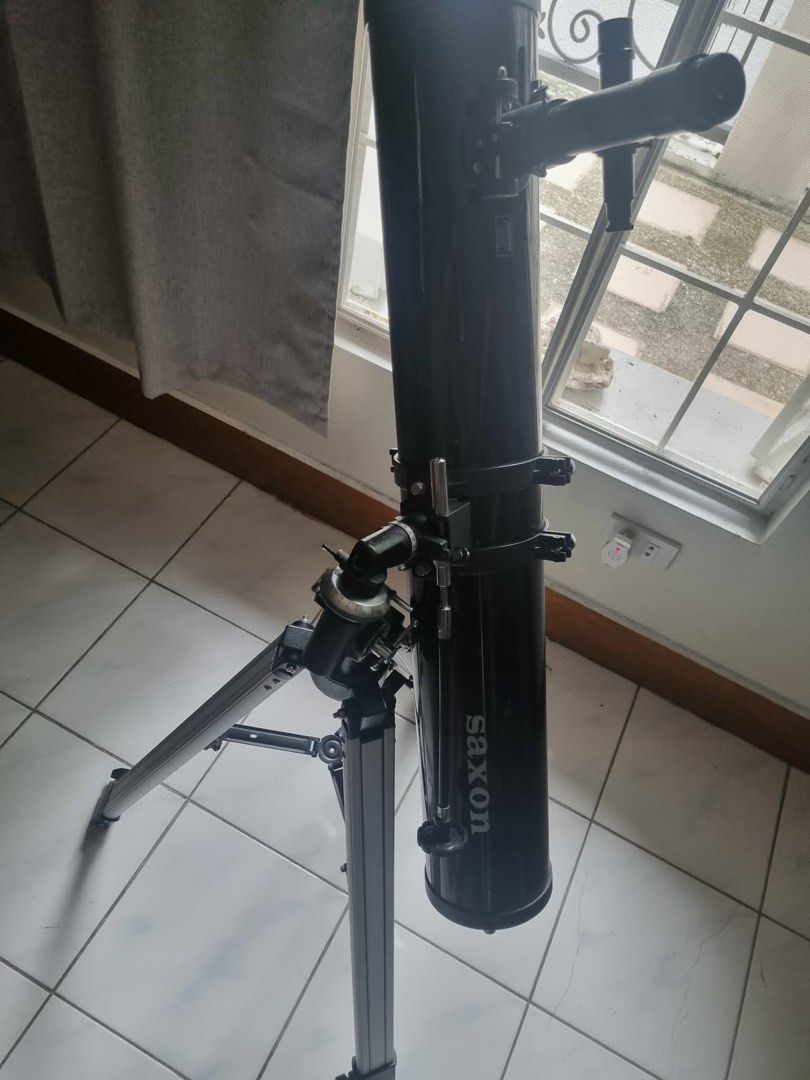 Saxon Telescope with Tripod and Manual (Category: Tripods & Monopods) located in Muntinlupa City. Submitted by nmphk (Listing ID 1441462160, Image 3). Description: - Saxon telescope - Includes tripod - Comes with instruction manuals .