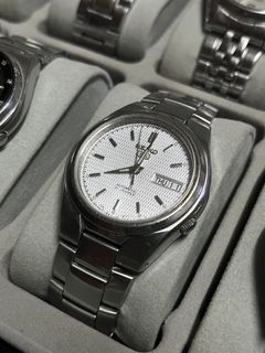 (Category: ) located in . Submitted by classictimepieces (Listing ID 1441478587, Image 1). Description: .