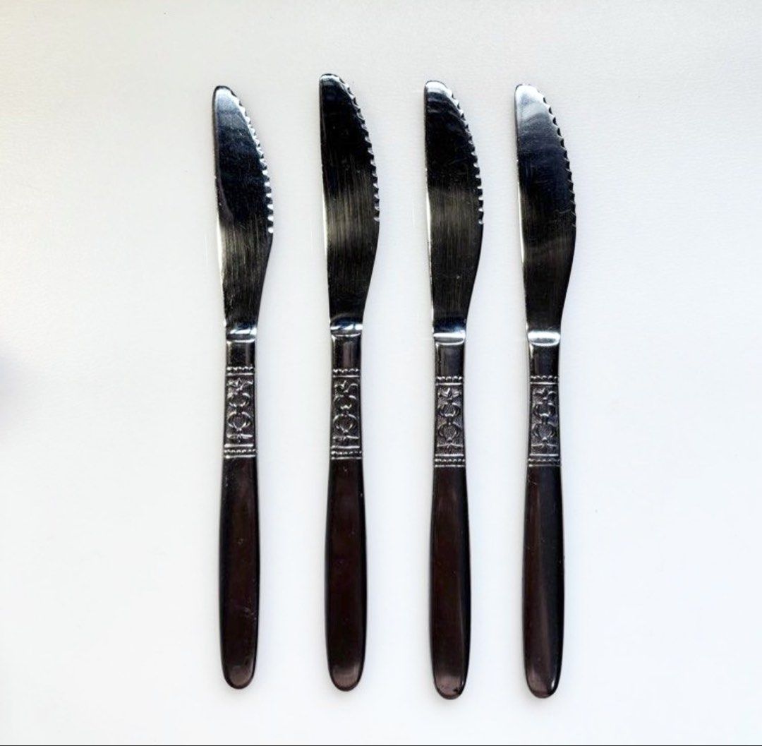Serrated Butter Knives