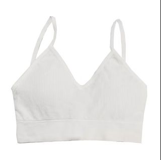 (Category: ) located in . Submitted by buysellcloset (Listing ID 1441422008, Image 1). Description: .