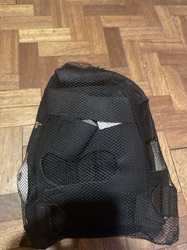 Shaun White Supply Co. Knee/elbow Pad Set (Category: Skates, Rollerblades & Scooters) located in Manila. Submitted by zaolongbuo1018 (Listing ID 1441582007, Image 2). Description: Been used once and never touched it again (i used to skate but not anymore so im decluttering my stuffs).
