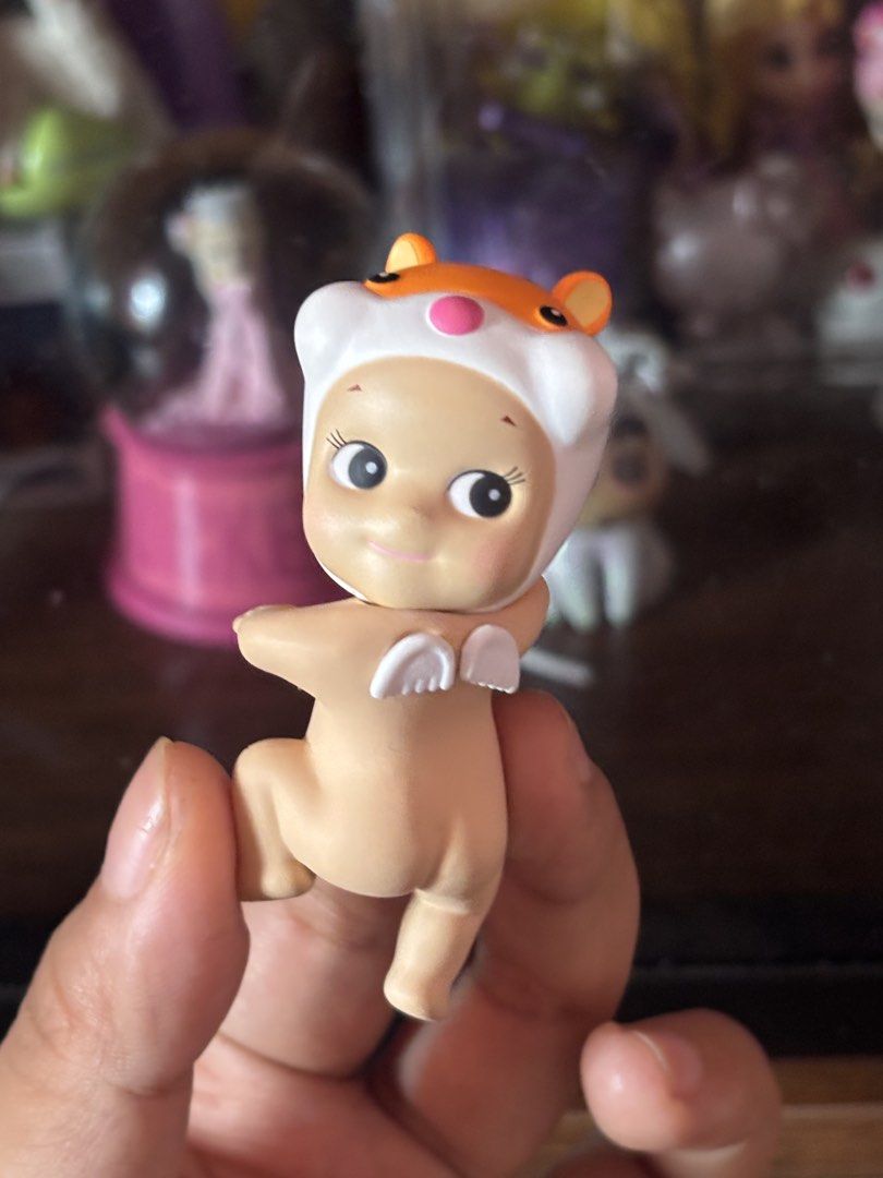Sonny Angel Hippers Looking Back Series Hamster (Category: Designer & Blind Box Toys) located in Teresa. Submitted by lovedbykels (Listing ID 1441392587, Image 1). Description: FREE FOR ANY PURCHASE 300 and up 💗 - FIRST buyer to claim thru chat 🫶🏽 - Never been used - OG .
