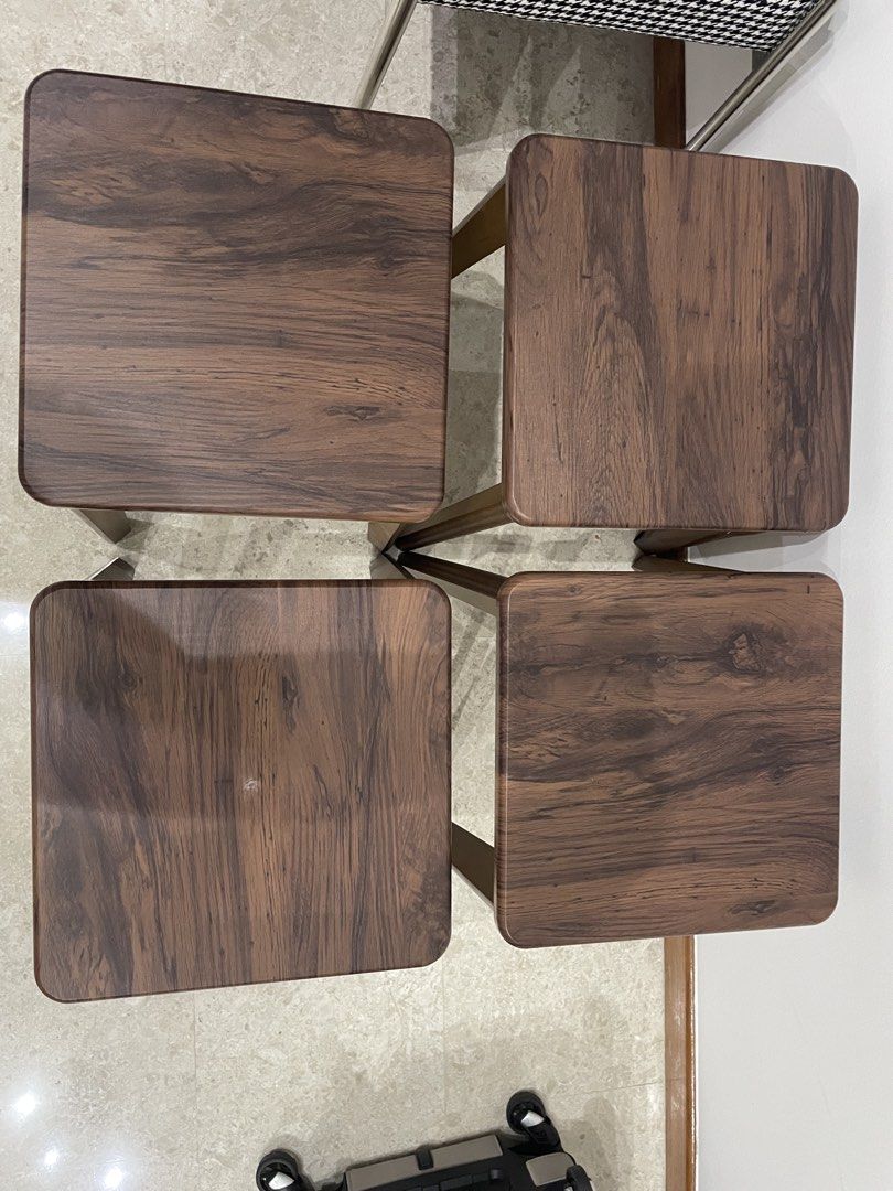 Stools470810645276272640