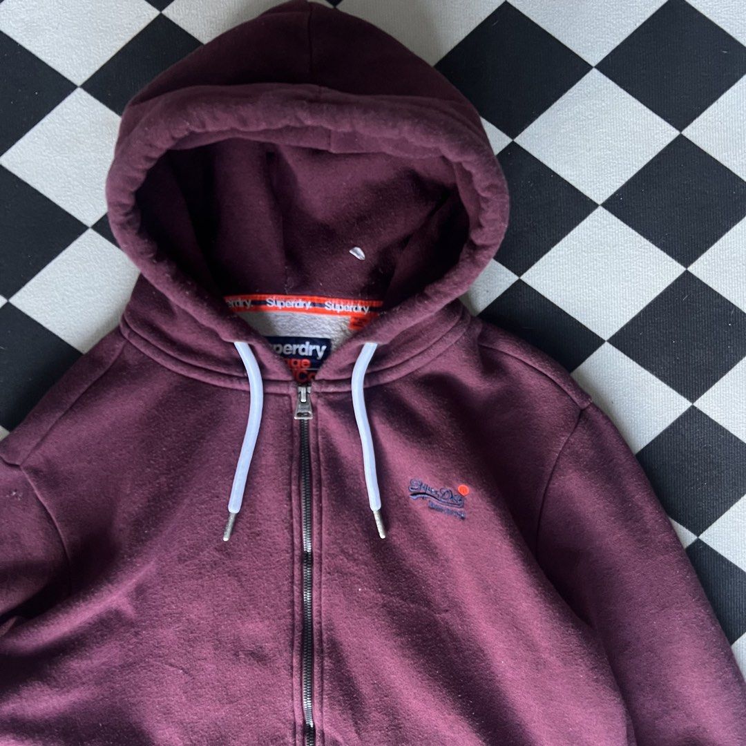 SUPER DRY Maroon Zip up hoodie (Category: Coats, Jackets and Outerwear) located in Infanta. Submitted by albirthkith092698 (Listing ID 1441432906, Image 2). Description: •SUPER DRY ZIP UP HOODIE• Size:Fits M Condition: 9/10 (no issue)complete tags DIMES AND OTHER DETAILS SWIPE LEFT ———————————————— Mine: ₱549 + shipping fee ———————————————— •NOTE• ⛓NO RETURN POLICY! ⛓Maximum 1-3 days reservation. ———————————————— 🚫Don’t purchase the item if you 