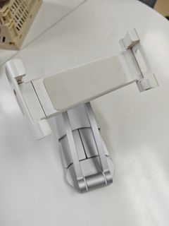 Tablet/iPad stand479260188974131200