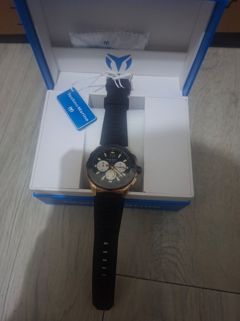 TechnoMarine Watch with Interchangeable Straps (Category: Men's Watches) located in Manila. Submitted by paolo_lucero (Listing ID 1441478698, Image 3). Description: - TechnoMarine Watch - Original box and cleaning cloth included .