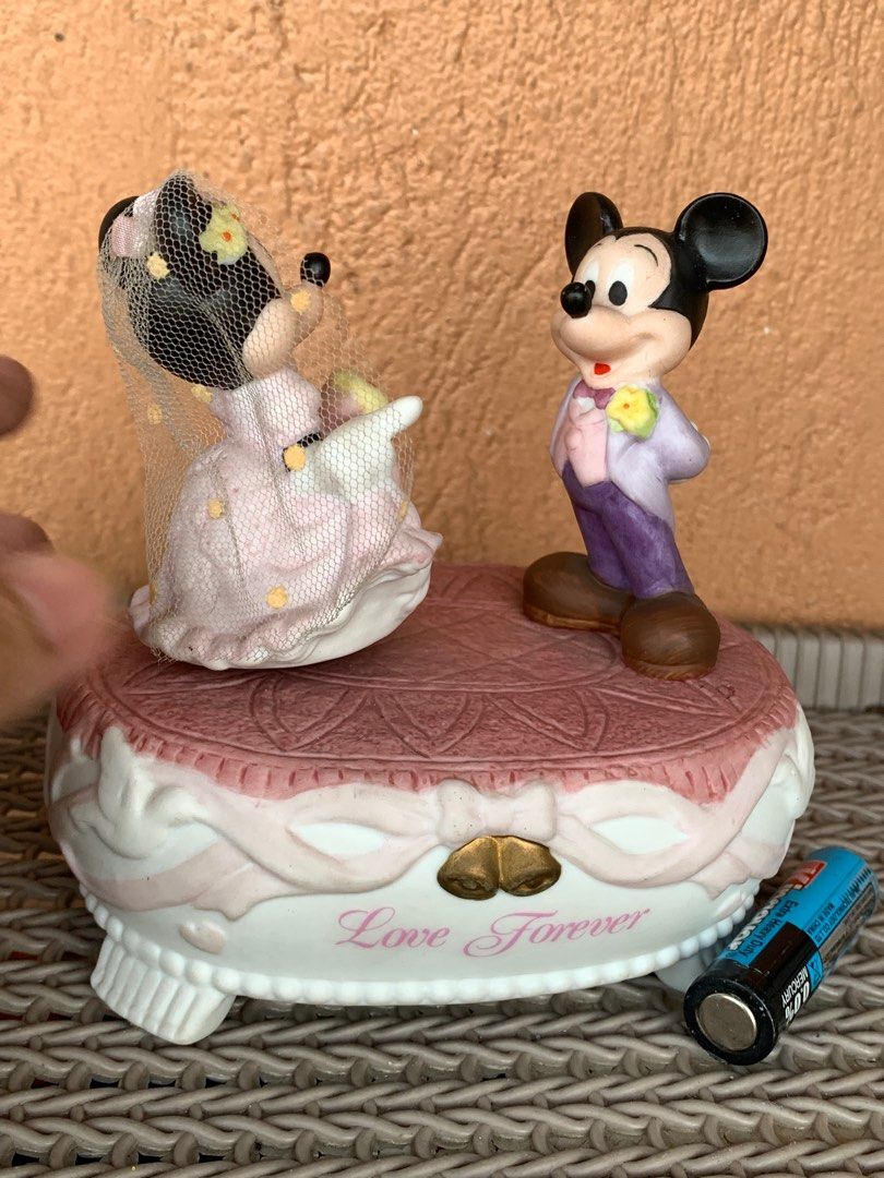 Tokyo Disney Mickey and Minnie Ceramic music box (Category: Toys & Games) located in Manila. Submitted by macks_toys (Listing ID 1441431838, Image 2). Description: X📌 You may send DM for your inquiries. ✨KINDLY CHECK EACH DETAILS✨ 🔳 From Japan/UK Surplus items 🔳 Wish upon a star 🔳 Manage your expectations since it’s preloved and from Surplus Items 🔳 WYSIWYG ✨ Thank you! ✨ .