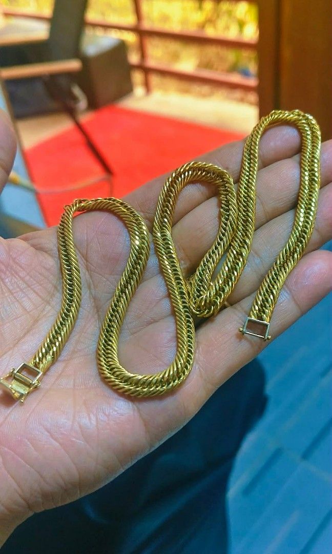 Japan style triple lock 18k gold (Category: Necklaces) located in Manila. Submitted by isavel09 (Listing ID 1441392109, Image 2). Description: japan style triple lock 18k gold 7250 x 20.46 20 inches tayuman manila area or pick up dito sa Bahay..