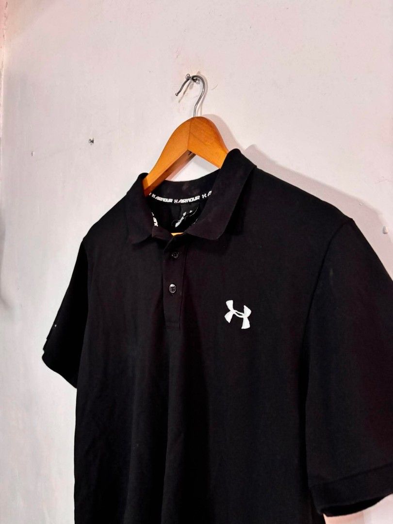 UA POLO SHIRT (Category: Tshirts & Polo Shirts ) located in Gerona. Submitted by thrift_servers (Listing ID 1441466663, Image 2). Description: need Wash issue see last photo.