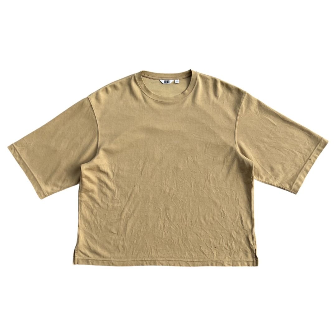 UNIQLO AIRISM BROWN (Category: Tshirts & Polo Shirts ) located in Quezon. Submitted by ejay.thrift.clothes (Listing ID 1441488557, Image 1). Description: • XL • 23 X 25.5 • NO ISSUE • AS NEW CONDITION • FRESHLY WASHED READY TO WEAR.