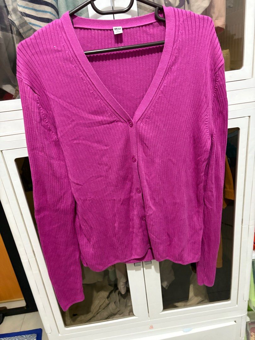 uniqlo knitted cardigan (Category: Coats, Jackets and Outerwear) located in Quezon City. Submitted by zeejjj_ (Listing ID 1441456753, Image 1). Description: magenta xl on tag.