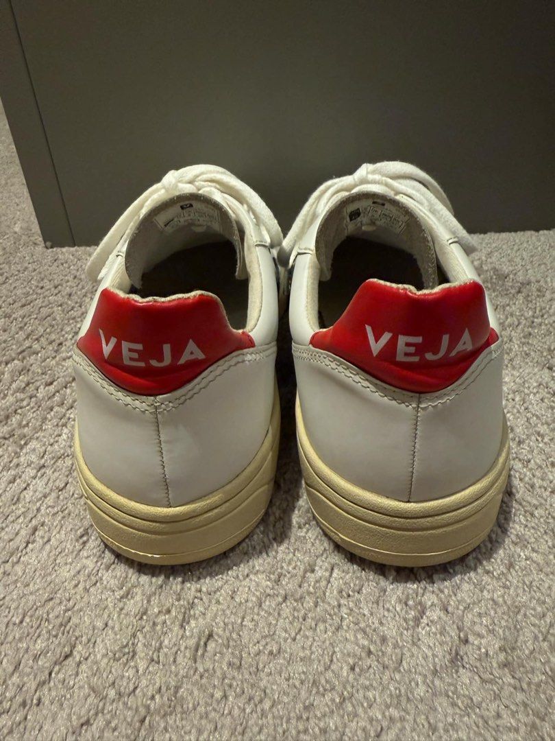 Veja V-10 Sneakers White Navy Red (Category: Sneakers) located in Calamba. Submitted by lglm07 (Listing ID 1441419714, Image 3). Description: For Sale Veja V-10 Sneakers Size 10 Used No box Php 4k Gh loc .