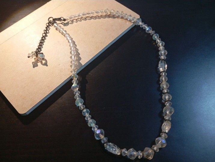 VINTAGE CRYSTAL NECKLACE 3 (Category: Necklaces) located in Makati City. Submitted by fr_lll (Listing ID 1441530456, Image 1). Description: VINTAGE CRYSTAL NECKLACE 3 (Over 50 years old) In very good condition as seen in photos. Note: Discoloration of silver elements due to age. Selling for Php 1,395 only Delivery via Grab Express, Lalamove. SF for the account of the buyer. Item will be marked sold / reserved upon receipt of payment. MOP: BPI, GC